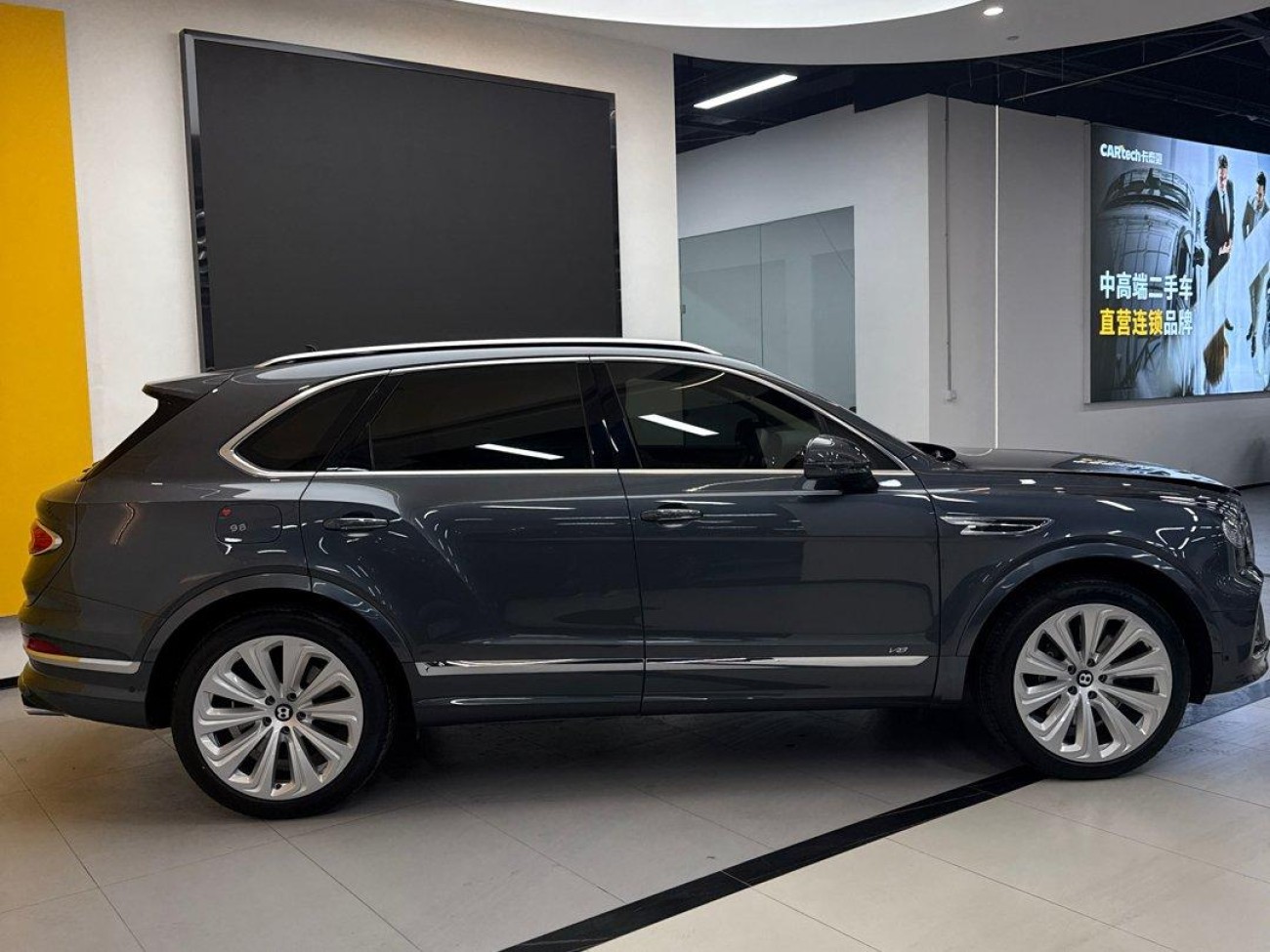 Bentley Bentayga 2021