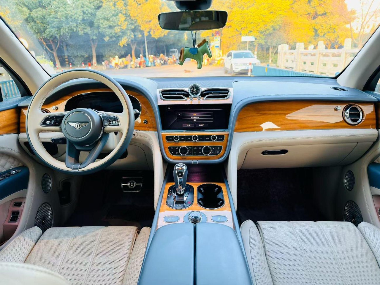 Bentley Bentayga 2021