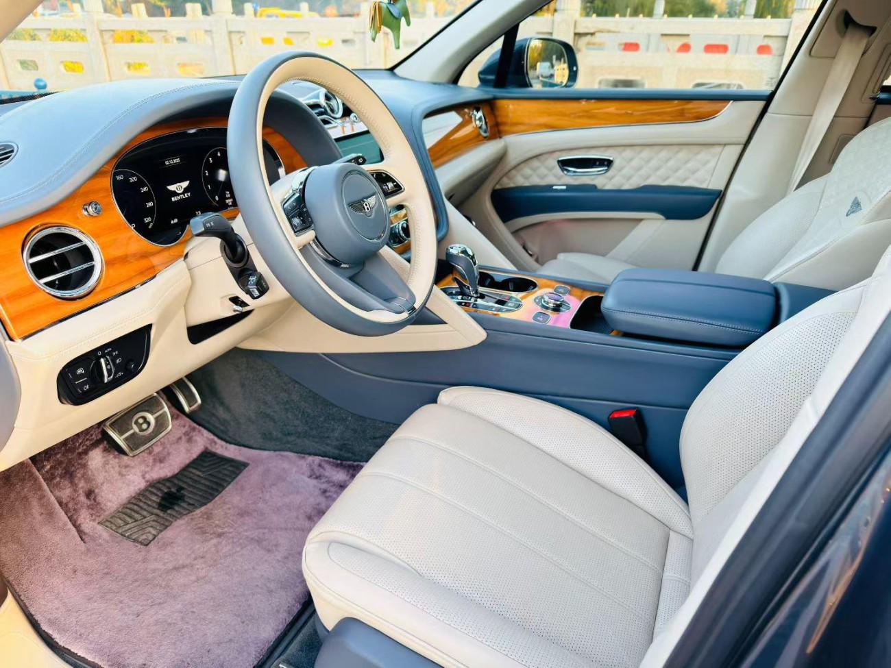 Bentley Bentayga 2021