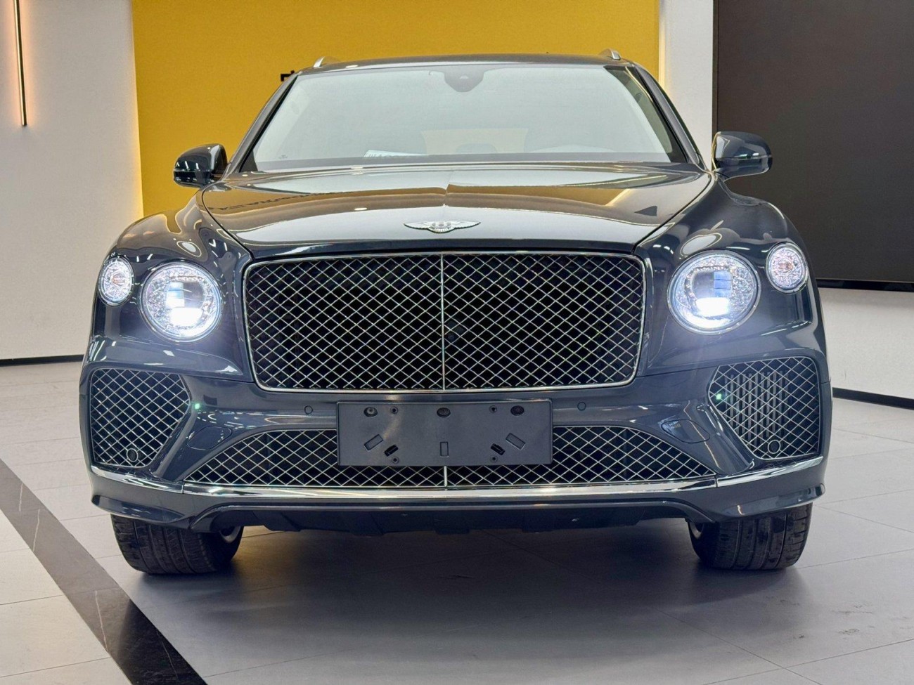 Bentley Bentayga 2021
