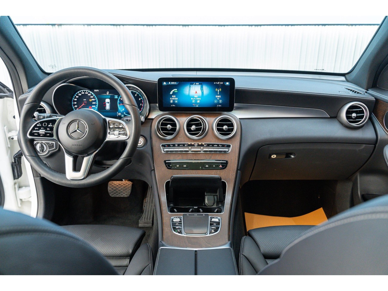 Mercedes-Benz GLC 300 L 2022