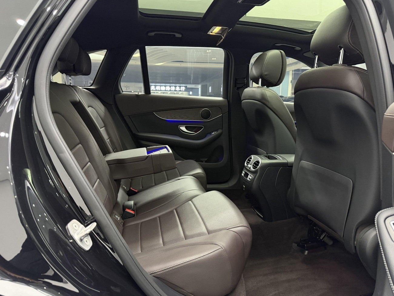 Mercedes-Benz GLC 260 L 2021