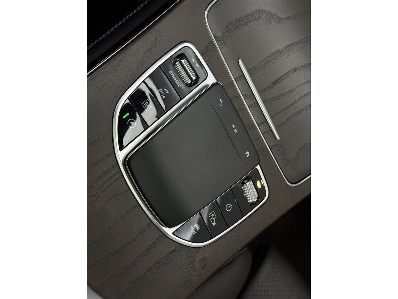 Mercedes-Benz GLC 260 L 2021