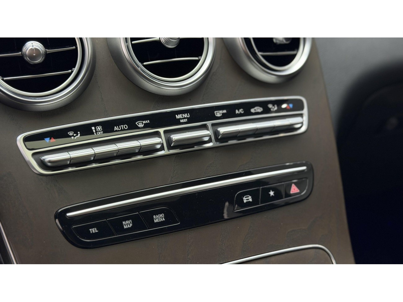 Mercedes-Benz GLC 260 L 2021