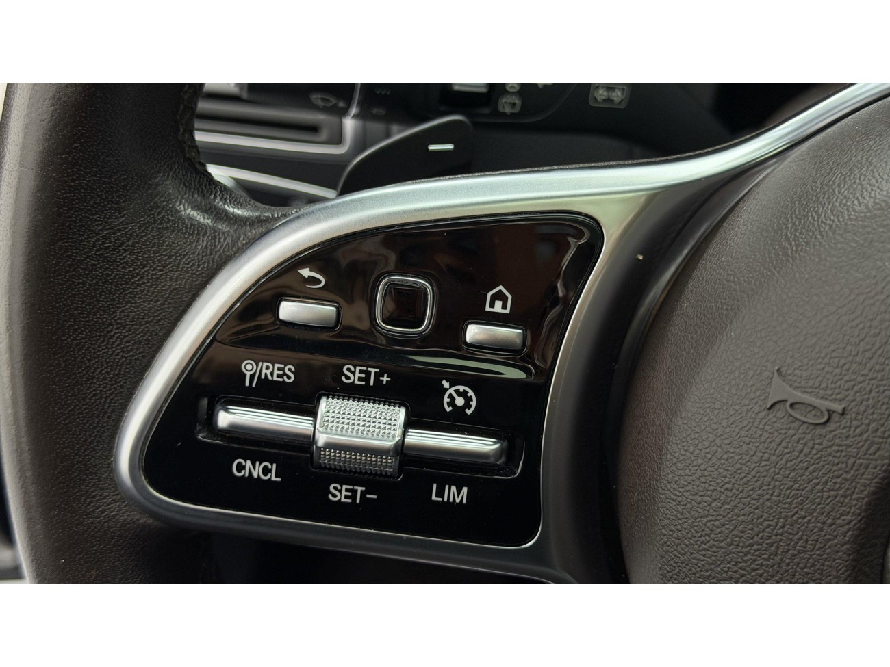 Mercedes-Benz GLC 260 L 2021