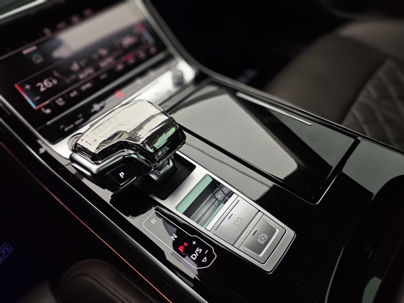 Audi A8L 50 TFSI 2021