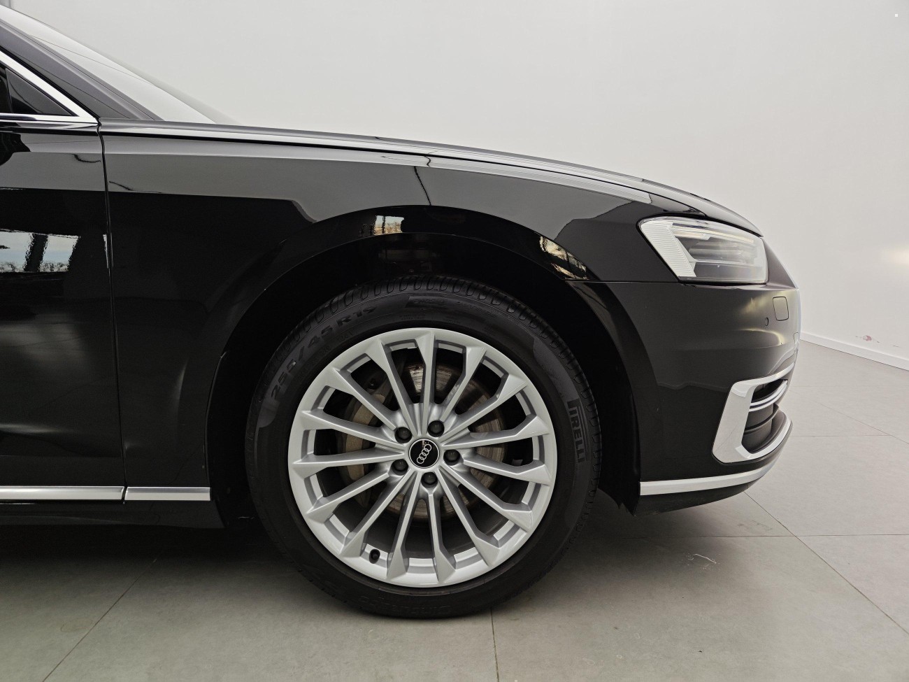 Audi A8L 50 TFSI 2021