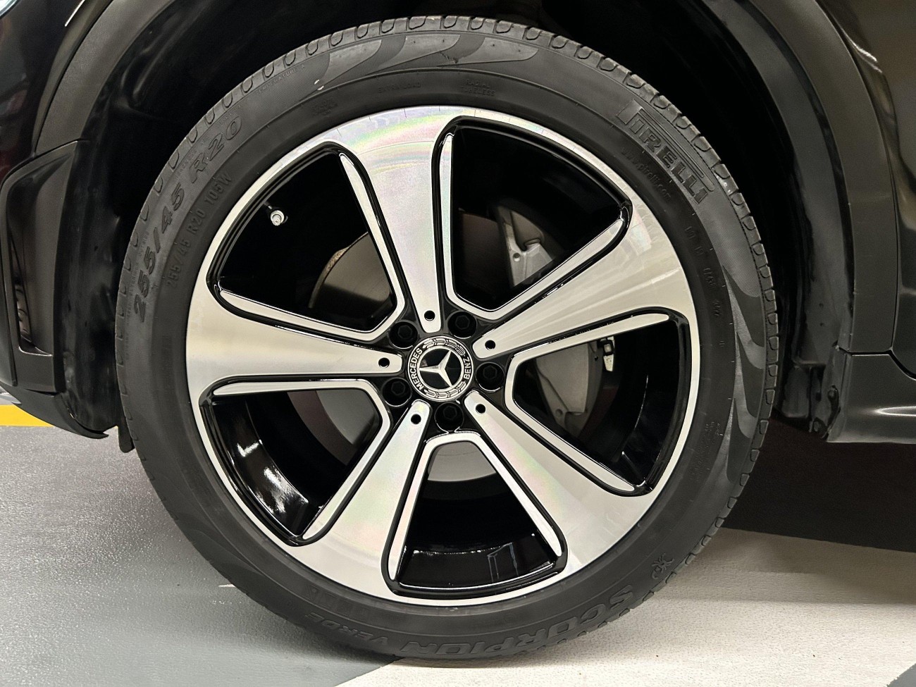 Mercedes-Benz GLC 300 L 2023