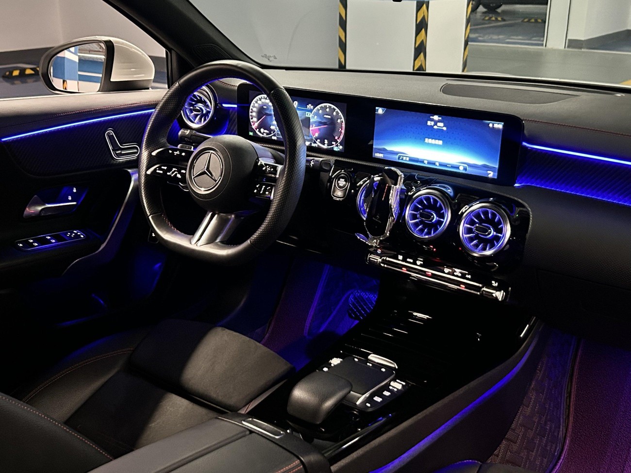 Mercedes-Benz A 200 L 2023