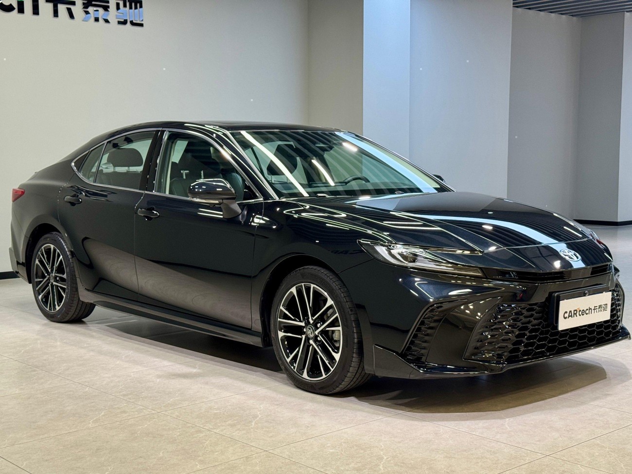 Toyota Camry 2025