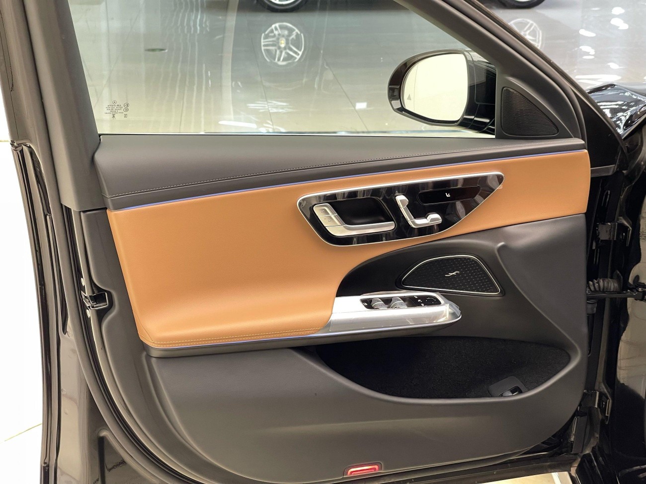 Mercedes-Benz E 260 L 2025