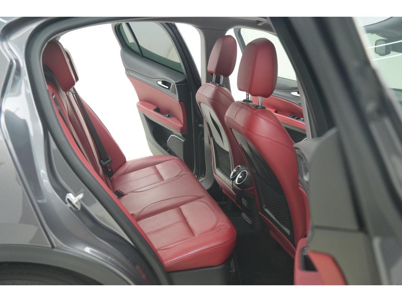 Alfa Romeo Stelvio 2019