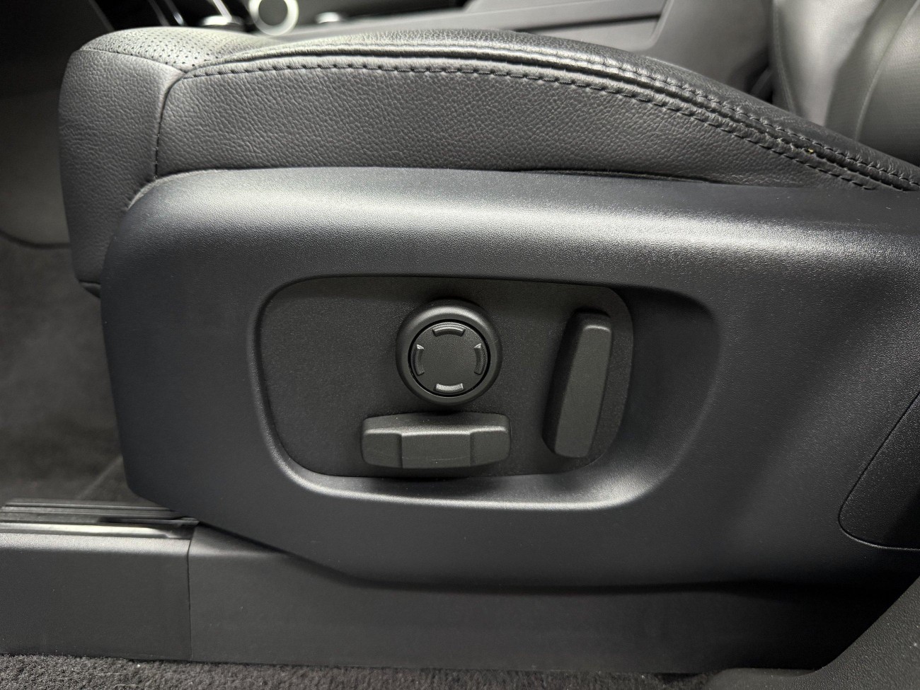 Land Rover Discovery 2019