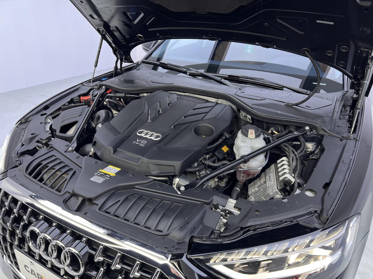 Audi A8L 50 TFSI 2024