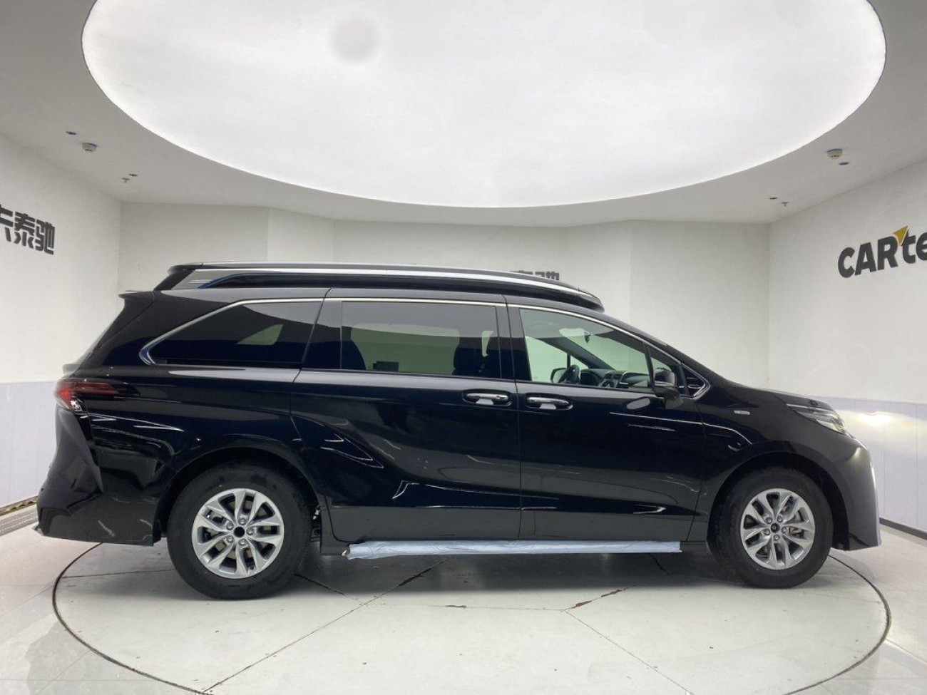 Toyota Granvia 2025