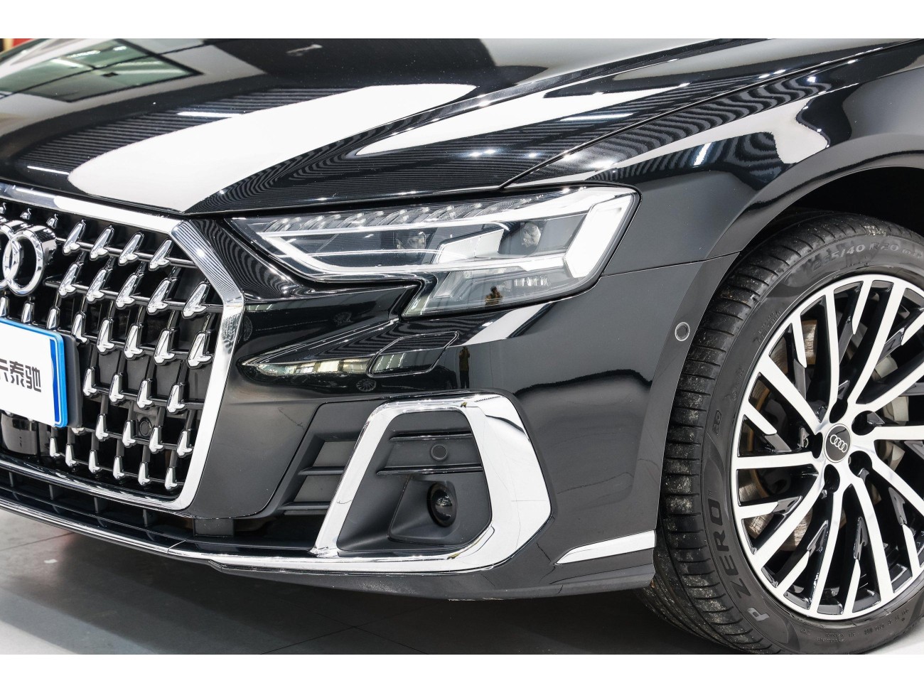 Audi A8L 55 TFSI 2025