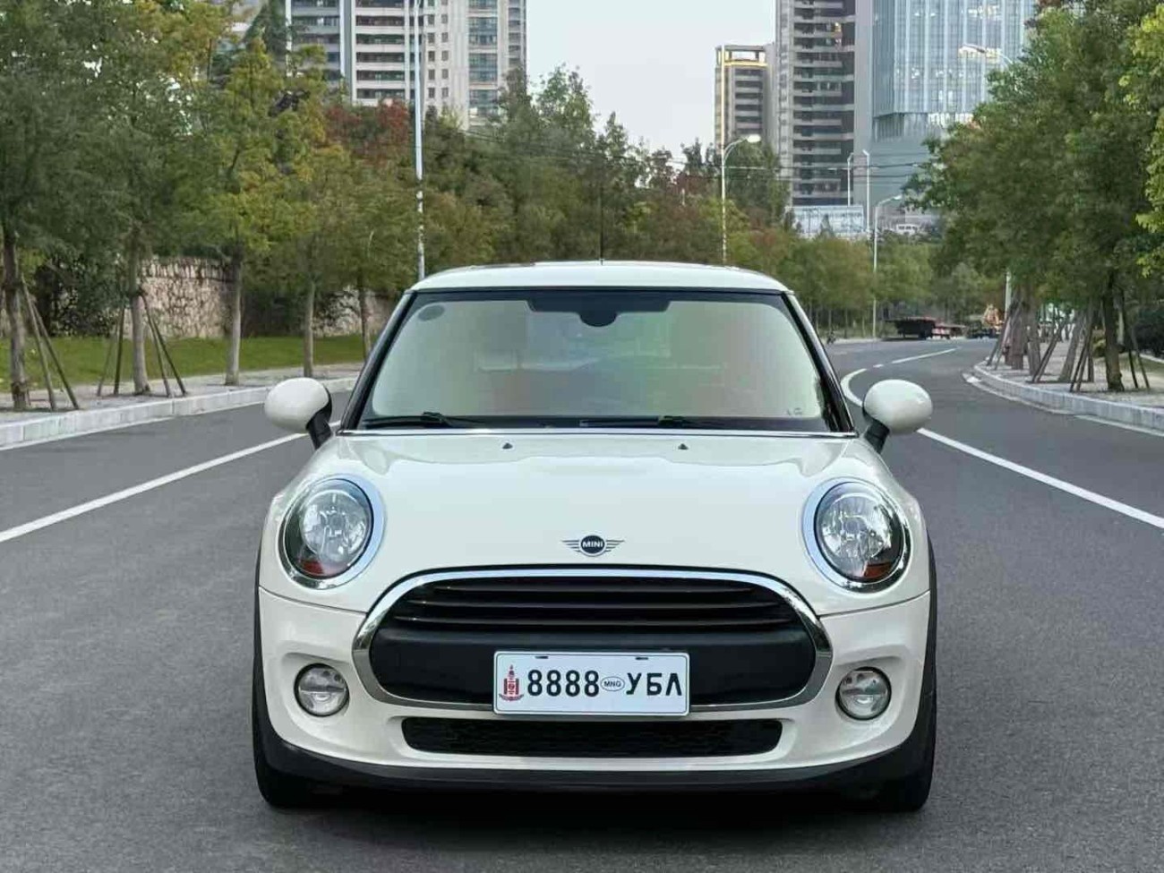 Mini ONE 2019