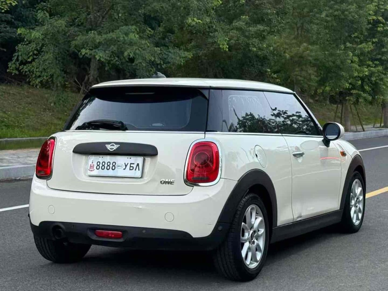 Mini ONE 2019