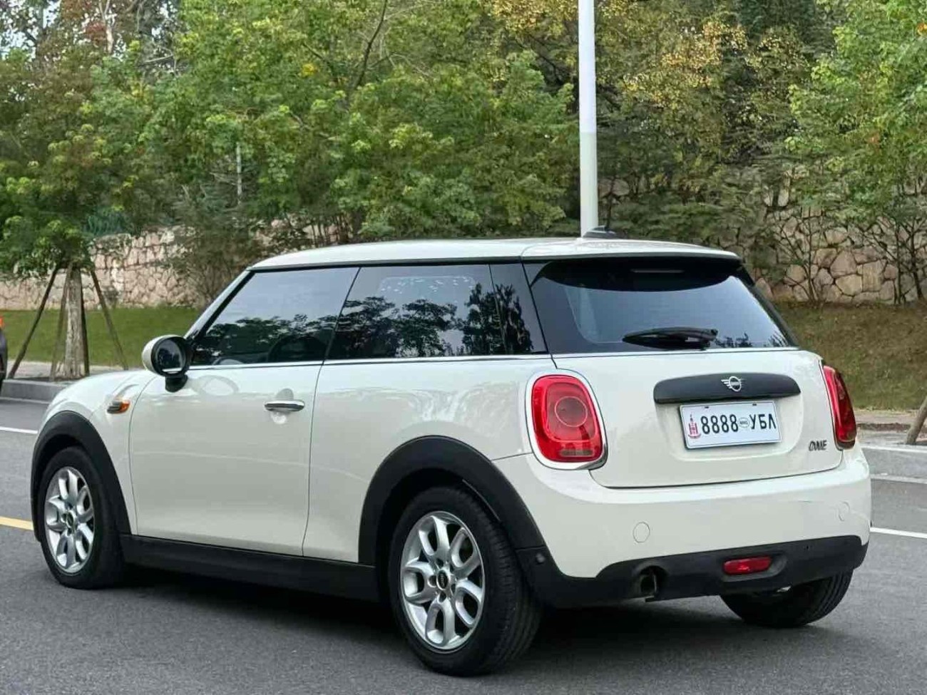 Mini ONE 2019