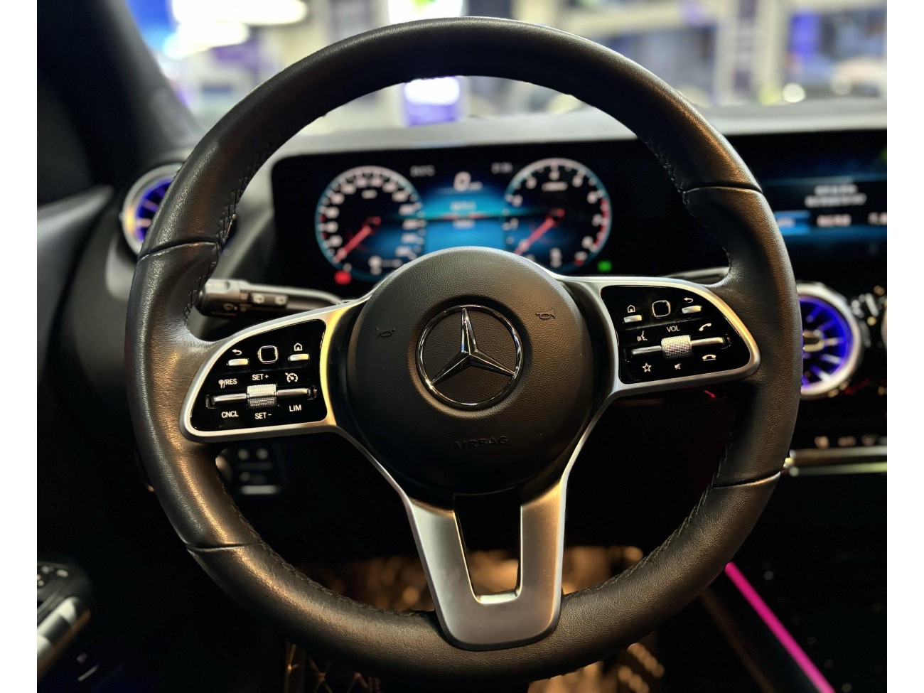 Mercedes-Benz GLA 200 2022