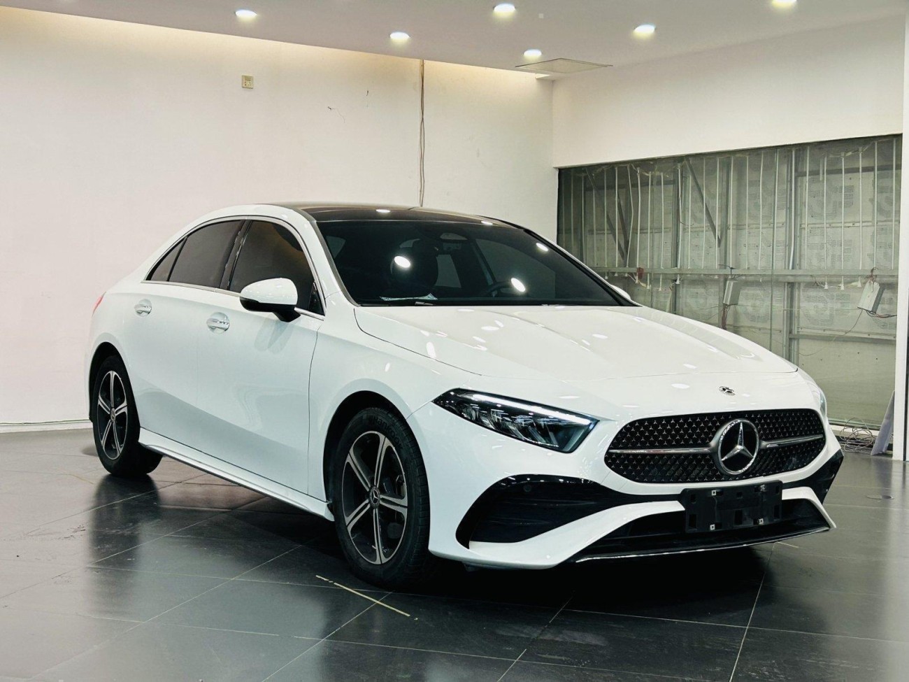 Mercedes-Benz A 200 L 2023