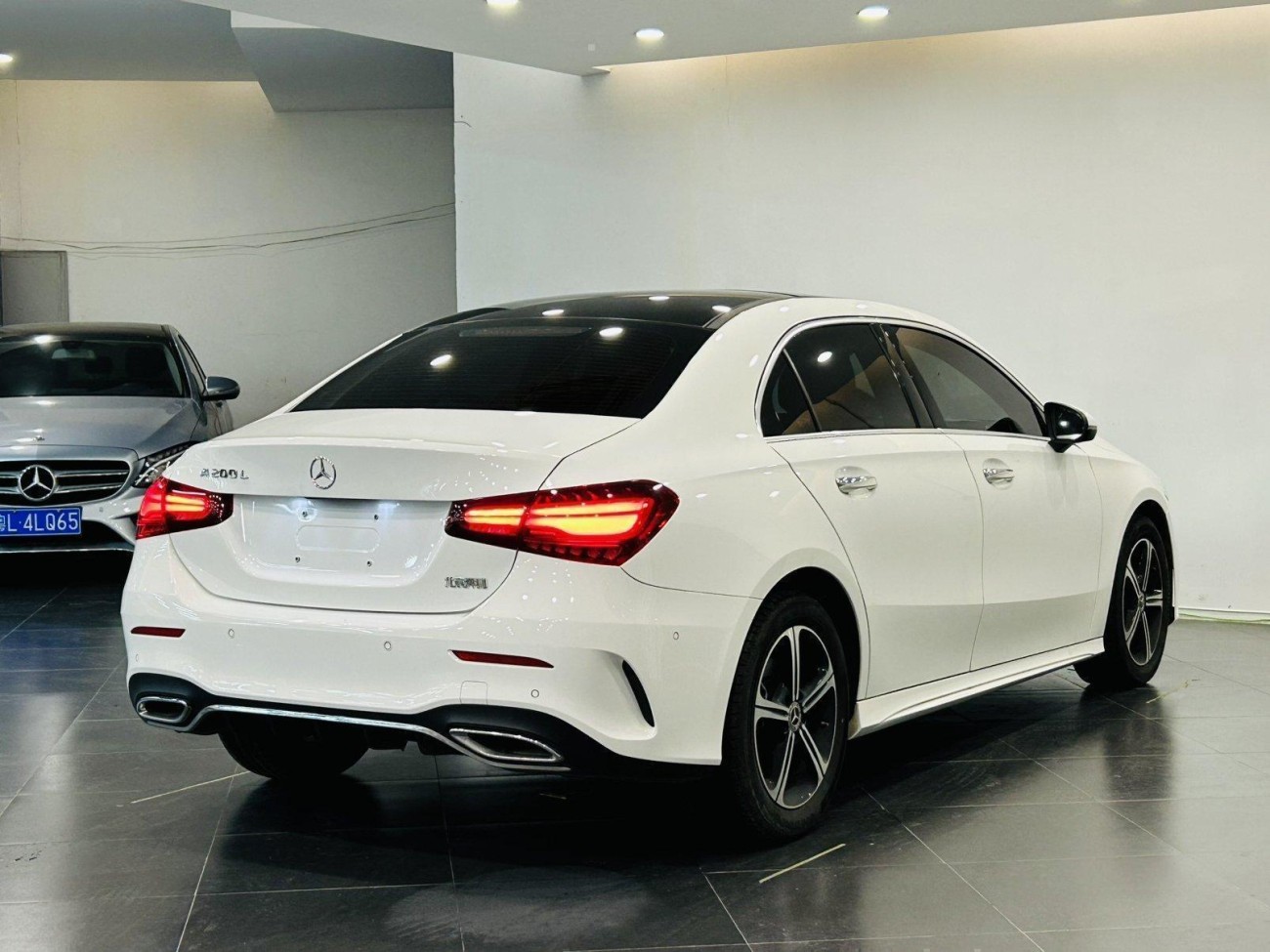 Mercedes-Benz A 200 L 2023