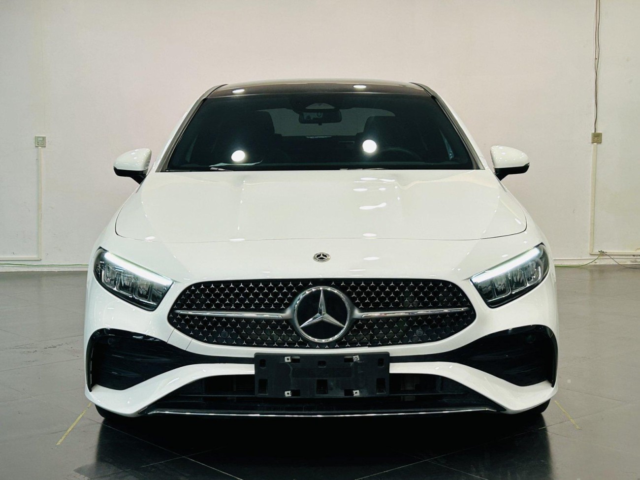 Mercedes-Benz A 200 L 2023