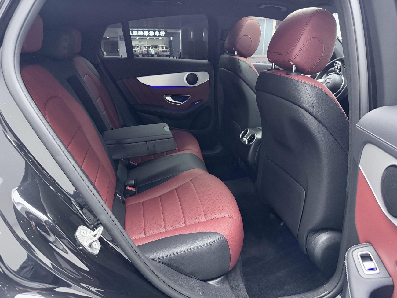 Mercedes-Benz GLC 260 4MATIC 2021