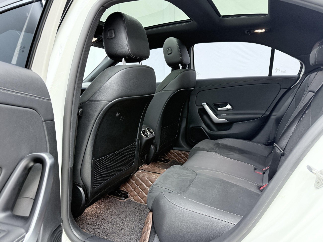 Mercedes-Benz A 200 L 2022