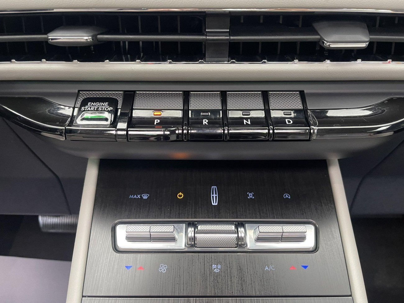 Lincoln Corsair 2023