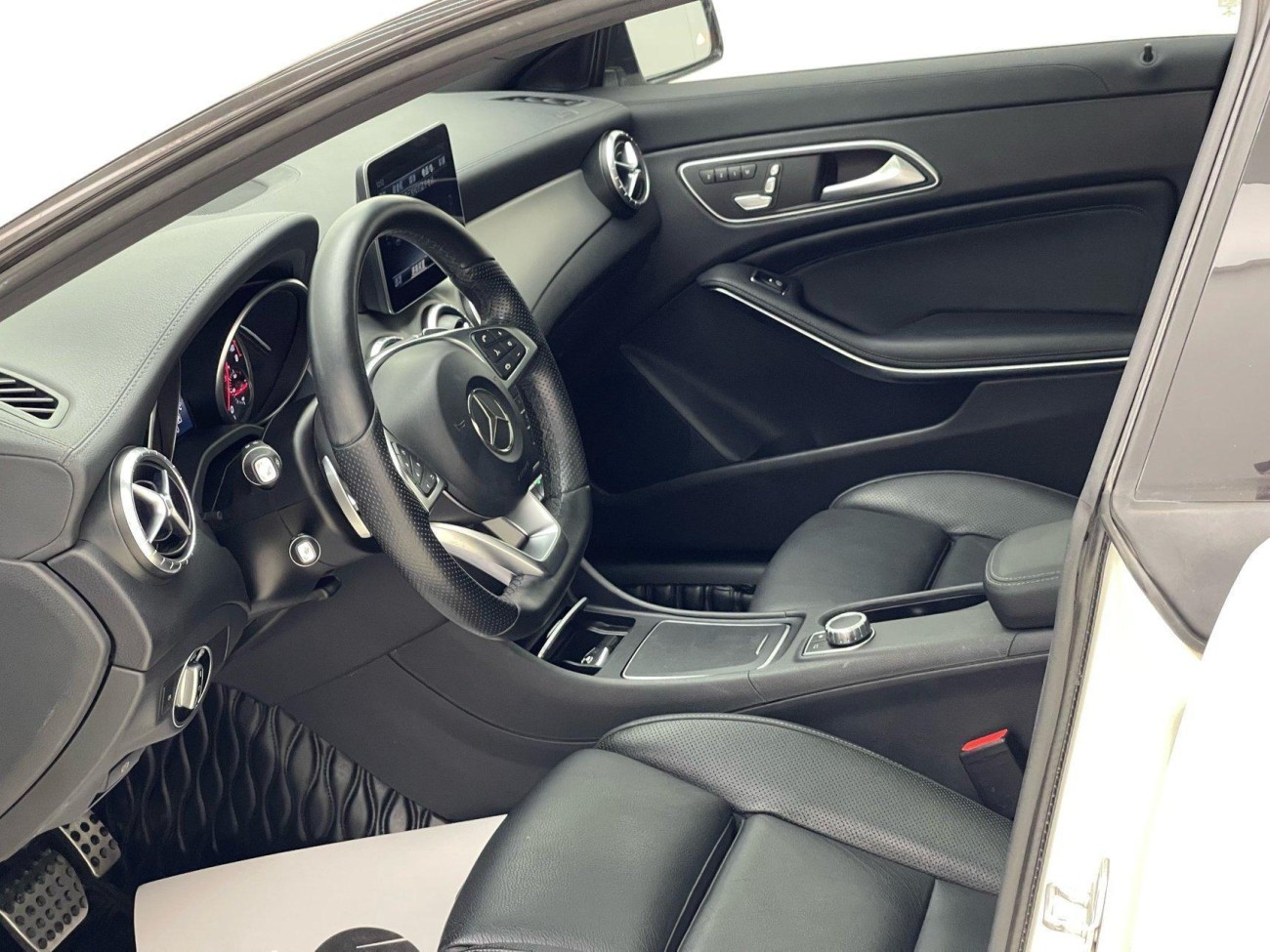 Mercedes-Benz CLA260 4MATIC 2017