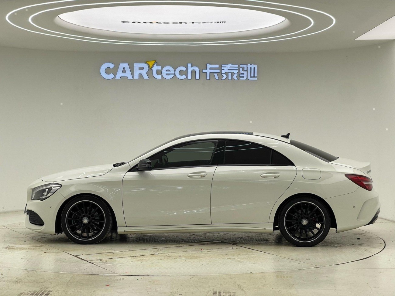 Mercedes-Benz CLA260 4MATIC 2017