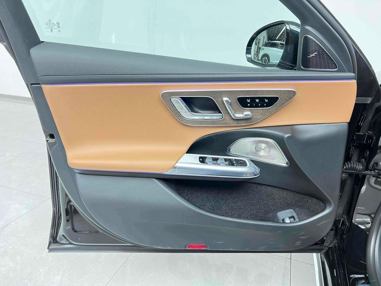 Mercedes-Benz E 300 L 2025