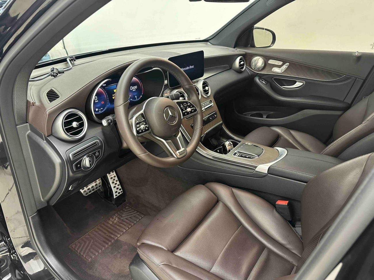 Mercedes-Benz GLC 260 L 2023