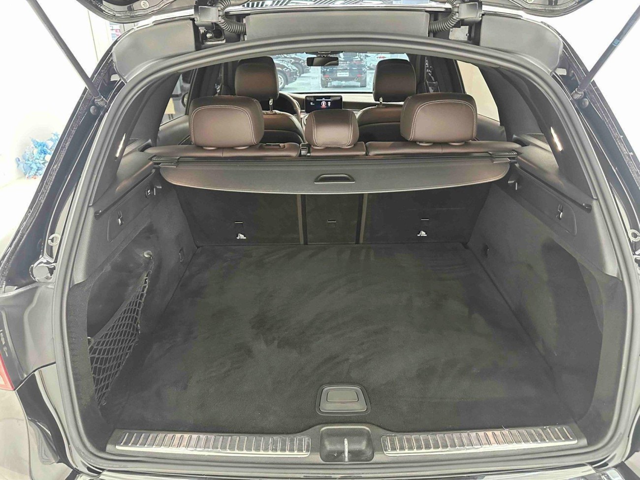 Mercedes-Benz GLC 260 L 2023