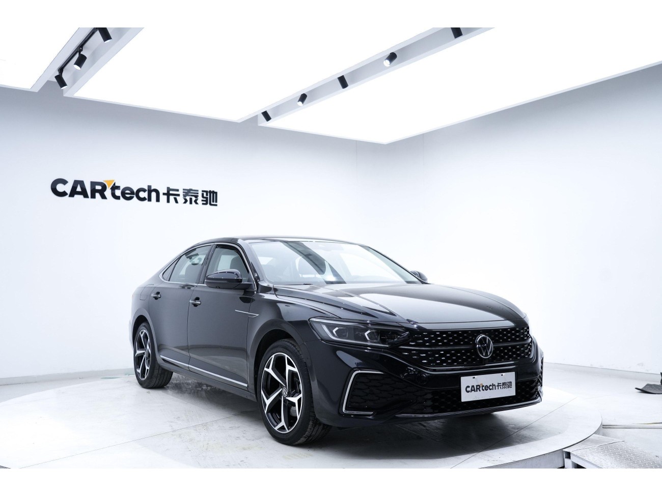 Volkswagen Passat 2023