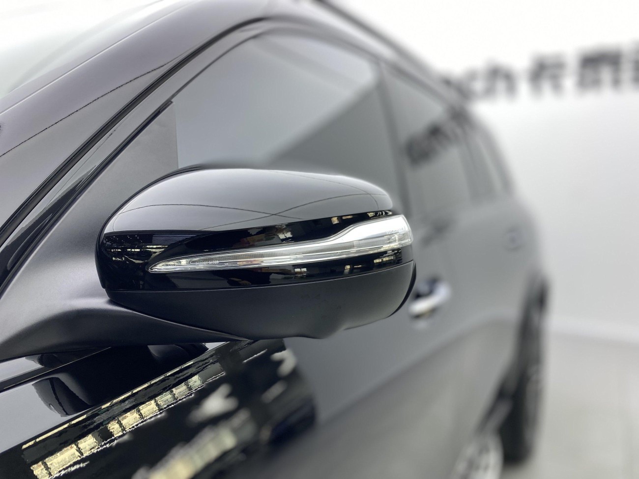 Mercedes-Benz GLS450 2023