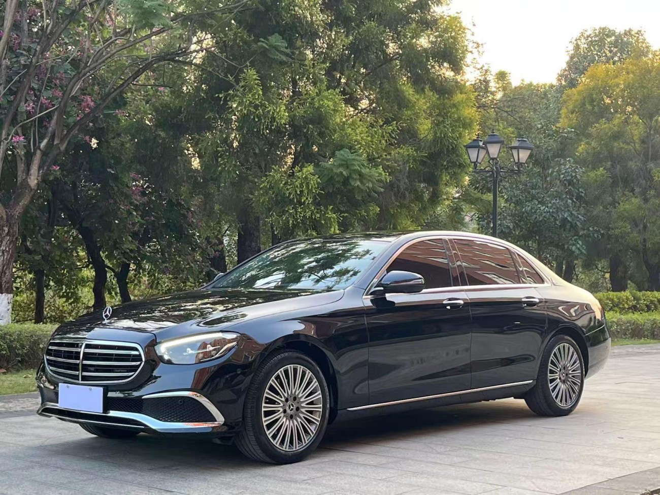 Mercedes-Benz E 300 L 2022