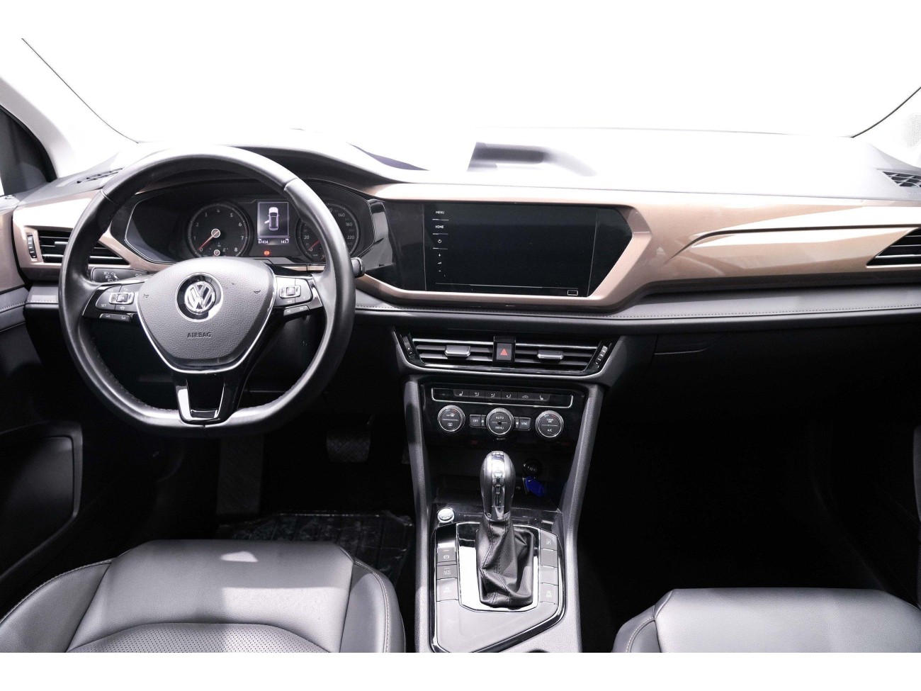 Volkswagen Tharu 2020