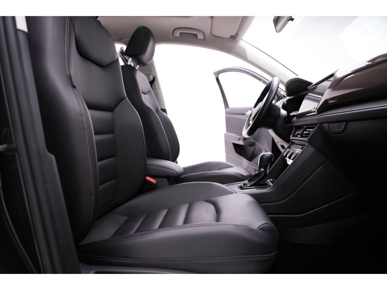 Volkswagen Tharu 2020