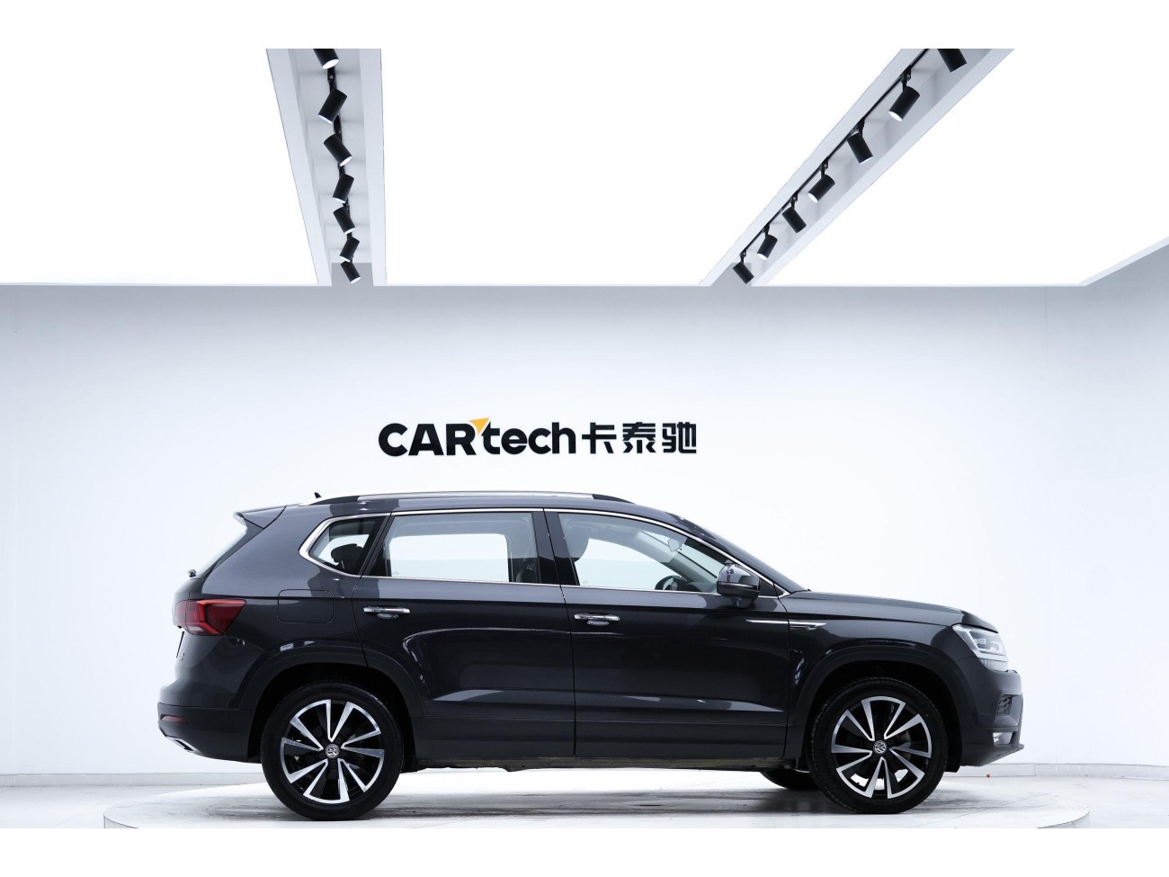 Volkswagen Tharu 2020