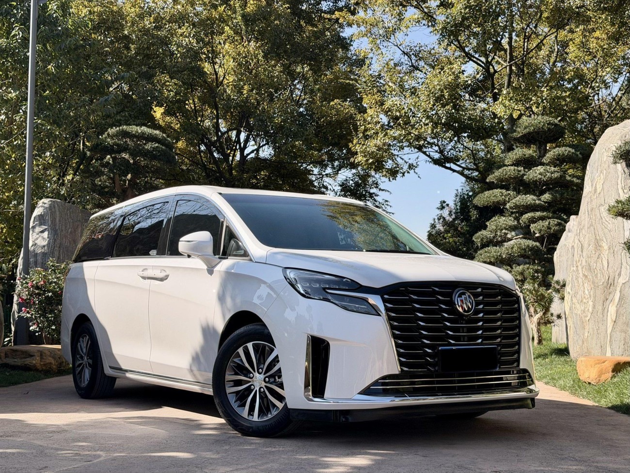 Buick GL8 2023