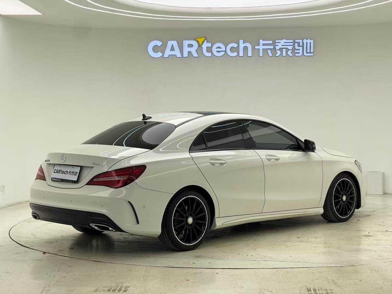 Mercedes-Benz CLA260 4MATIC 2017