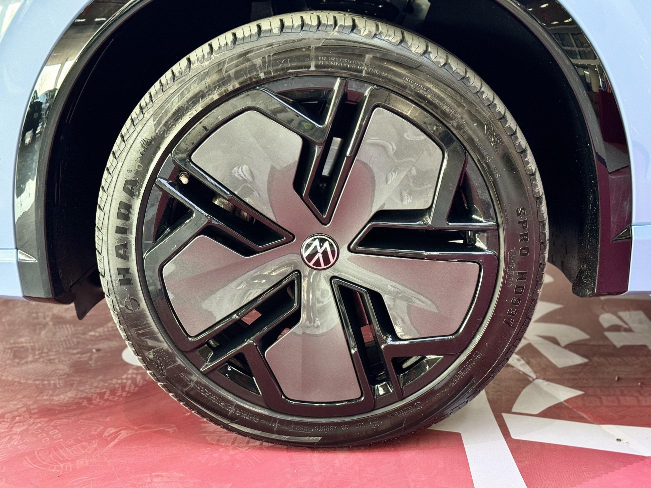 Volkswagen Tiguan L 2024