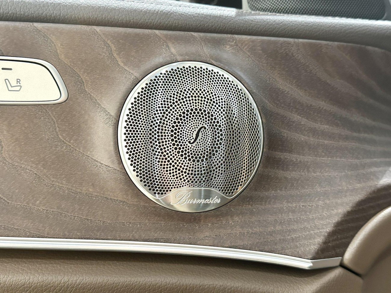 Mercedes-Benz E 300 L 2023