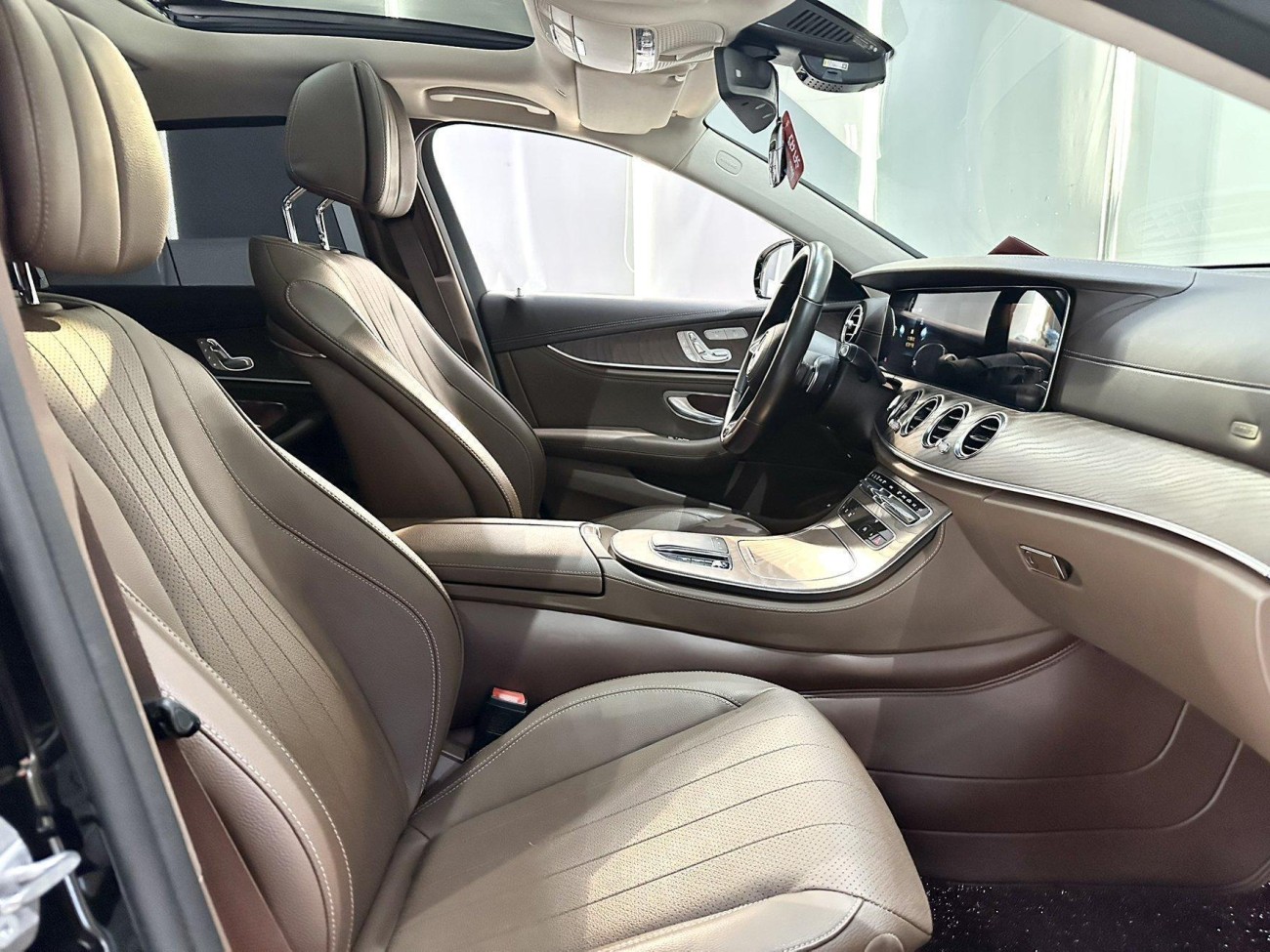 Mercedes-Benz E 300 L 2023