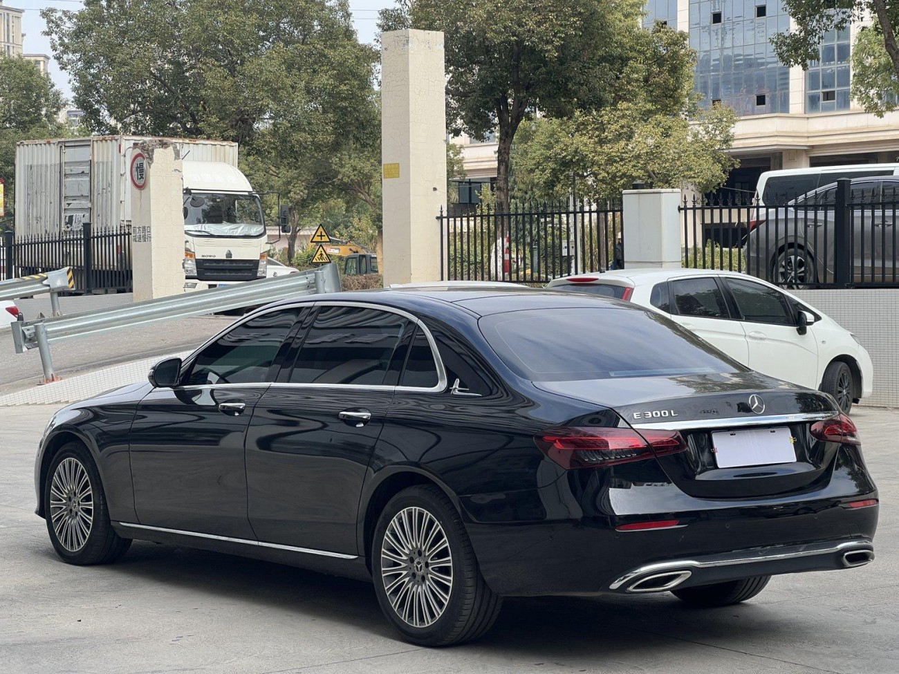Mercedes-Benz E 300 L 2023