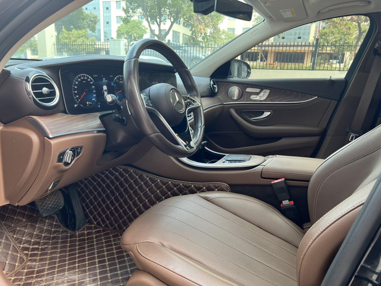 Mercedes-Benz E 300 L 2023