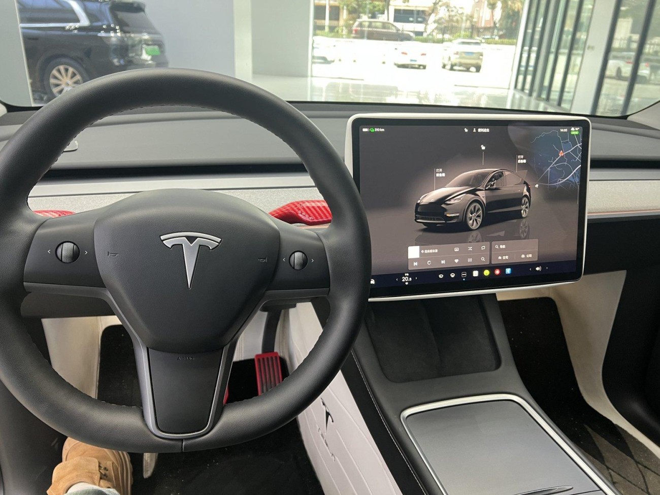 Tesla Model Y 2024