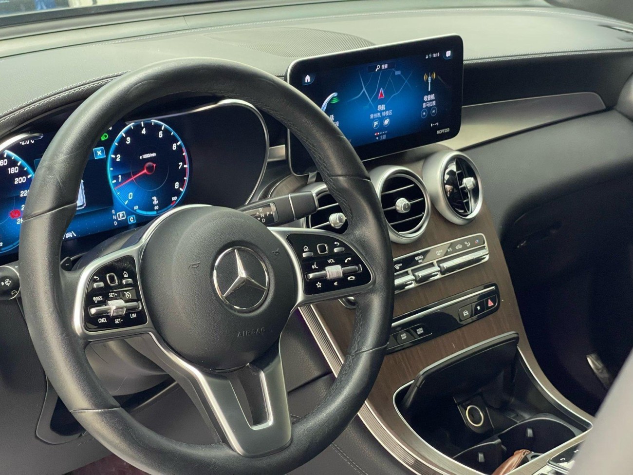 Mercedes-Benz GLC 300 L 2020